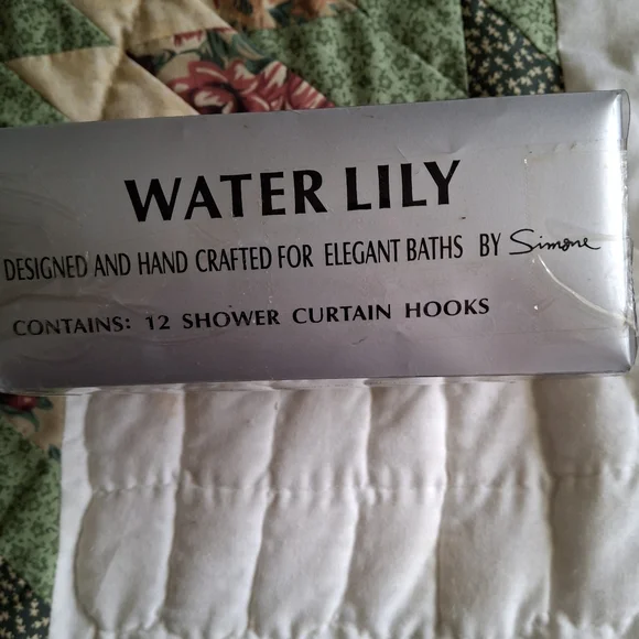 Hand painted shower hooks - Picture 3 of 5